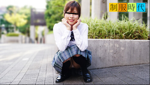 ムラムラってくる素人のサイトを作りました 上原聡美 制服時代 〜ずーっとイジられイカされながらもカメラ目線〜 制服姿が様になっている、上原聡美ちゃん。初体験も遅く、制服着たままでのセックスが今回初めてなんだそう。経験人数も少なくてバリバリ清楚な雰囲気の彼女に今日はずーっとカメラ目線のままエッチなことしてもらっちゃいました！Gカップボインの乳首の感度も良好で、声が荒くなって乱れまくり！ツルンツルンのパイパンオマンコに指を挿れられ、更に声を上げてカメラ目線でイクイク連発！無邪気な笑顔にふとした大人っぽい表情が堪りません！終始ずっとこちらを見てあえぎ続けてる制服女子聡美ちゃんに性欲そそられちゃってください！
